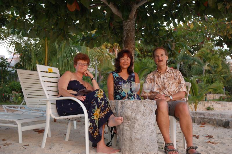 Gracious Living: David, Mona & Tia