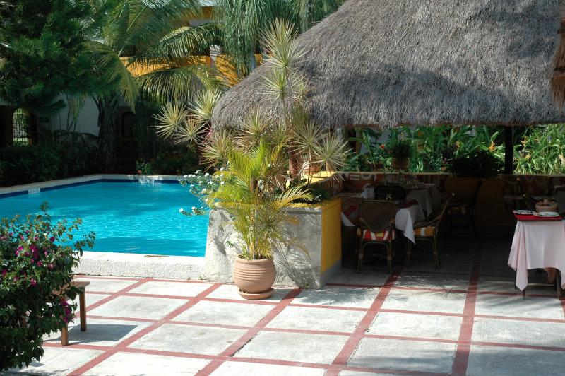 Club Med: Pool where we dined